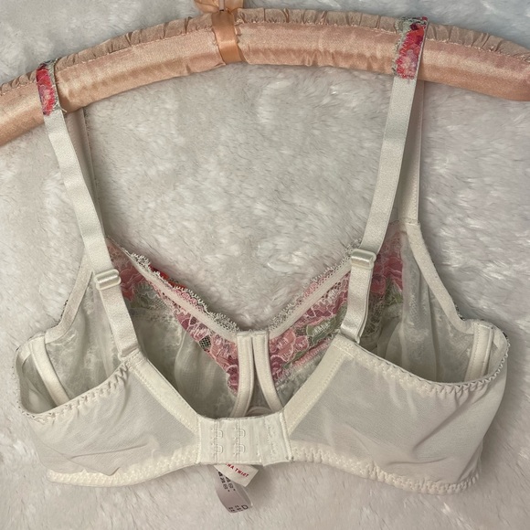 Bra - Picture 3 of 3